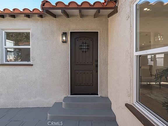 4th image of 3630 W 61st St