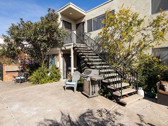 2nd image of 2065 Diamond St APT E
