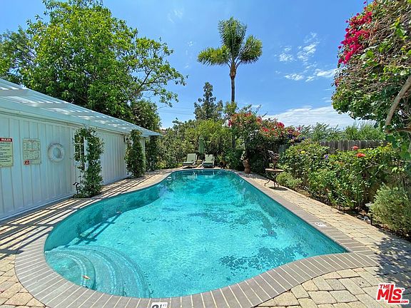 3rd image of 3844 Buena Park Dr