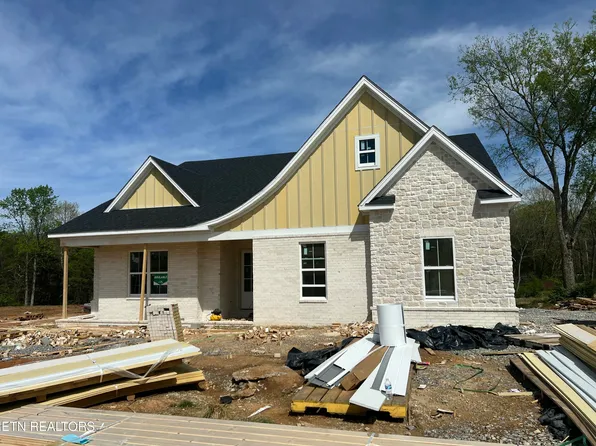 212 Poppy Pl, Lenoir City, TN 37772