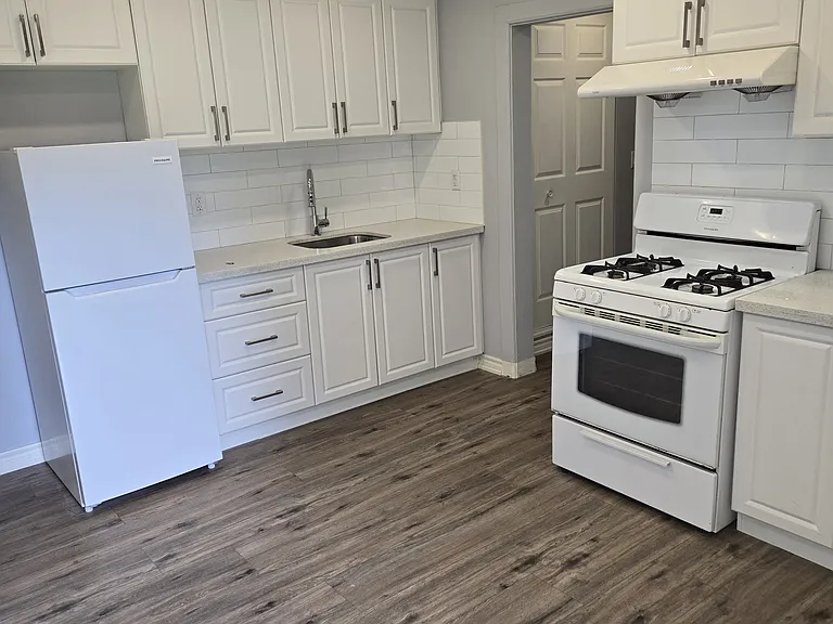 60 Blackfriars St #2 — Photo 8