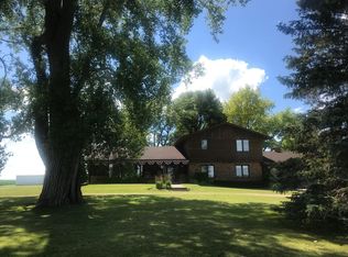 2325 Ford Ave, Britt, IA 50423