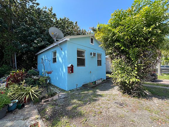 2nd image of 3790 Gulfstream Rd APT 10