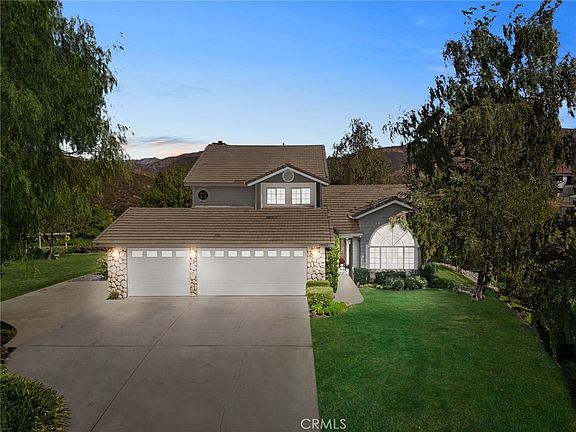 2nd image of 10684 Lakeview Rd