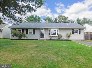 817 Edgemont Rd, Fairless Hills, PA 19030