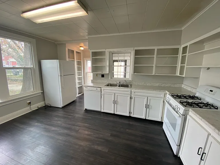1010 Mechanic St — Photo 6