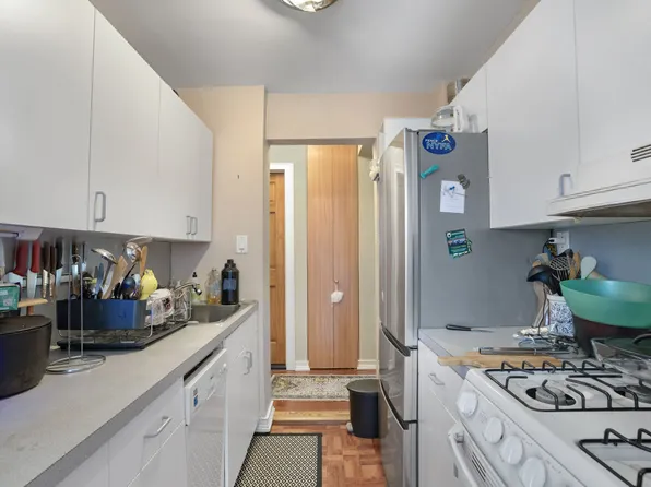 1075 Sheepshead Bay Road image 12 of 32