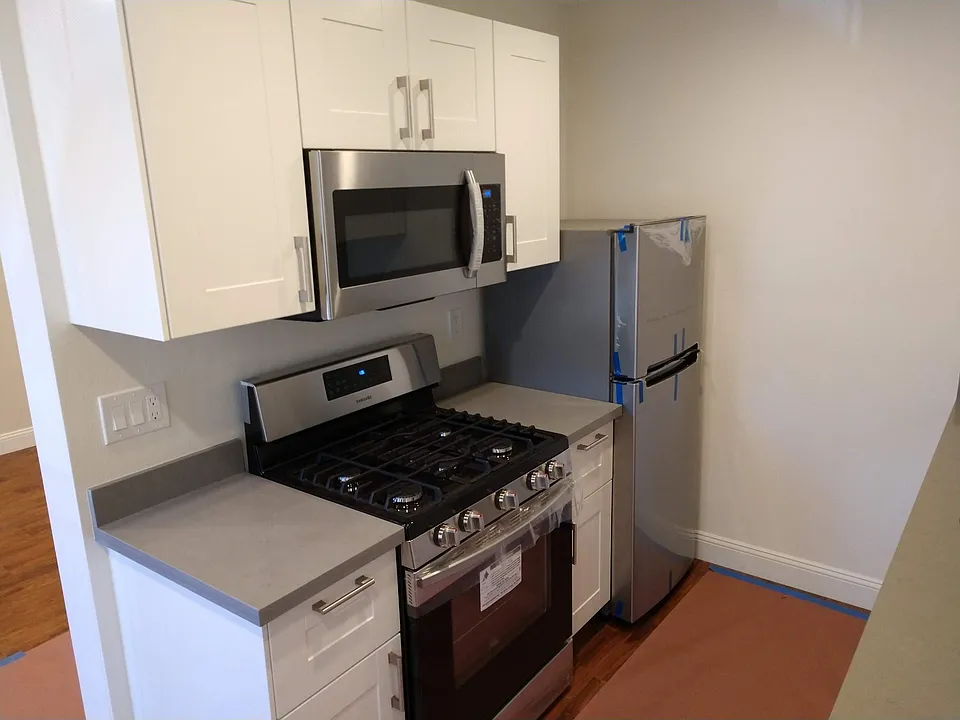 730 E 17th St #5