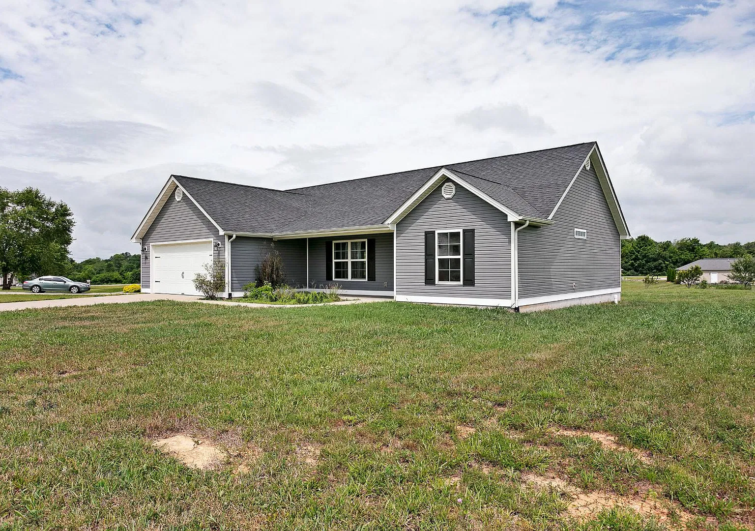 196 Clearfield Dr — Photo 3