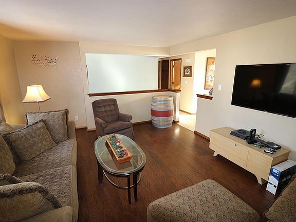 2nd image of 821 Galley Pl