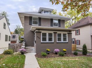 4725 Prince St, Downers Grove, IL 60515