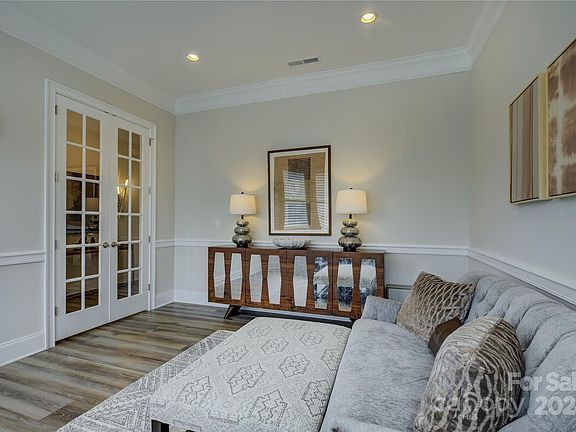 5th image of 45325 Misty Bluff Dr