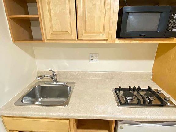 5th image of 351 W 29th St APT 15