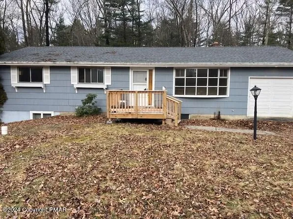2805 Milford Rd, Bushkill, PA 18324