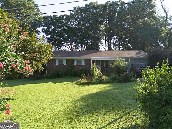 2nd image of 3660 Goodwin Rd