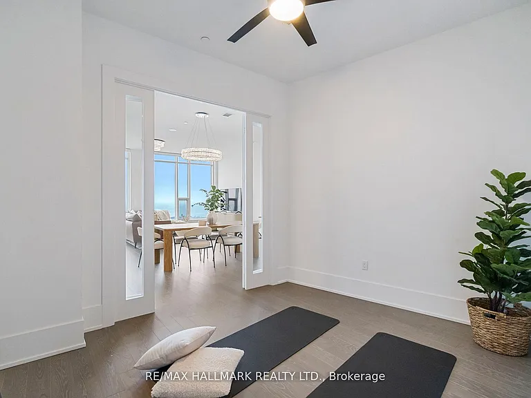 10 York St #6805 — Photo 19