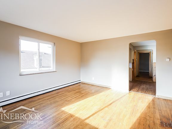 3rd image of 819 Hermosa Ave APT 3