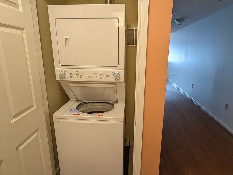 Washer dryer in unit