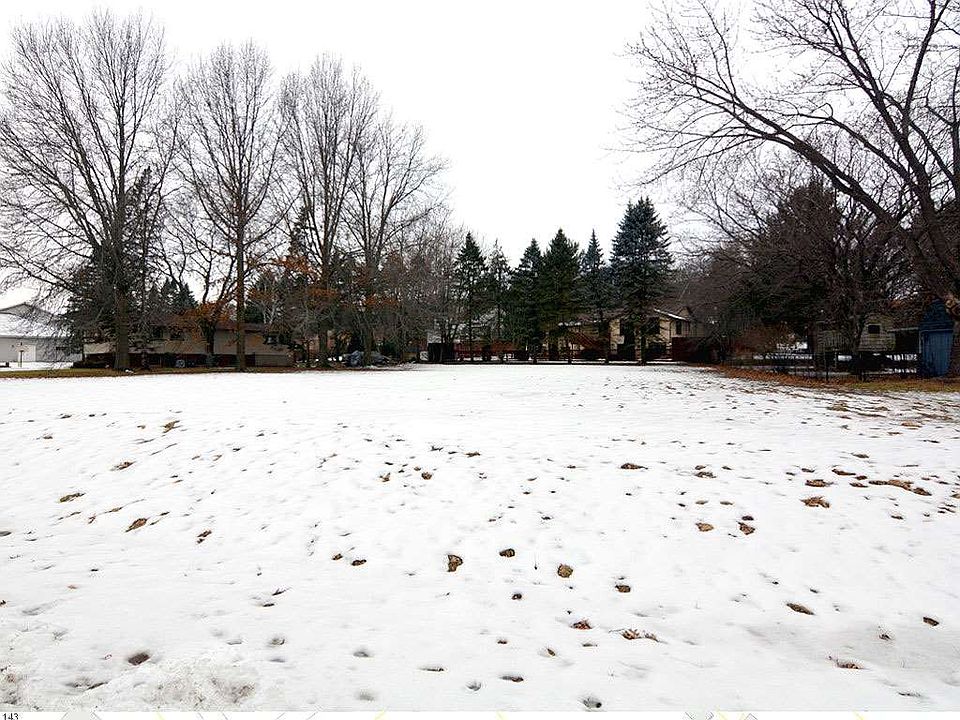 2nd image of L146 Rainbow Rd