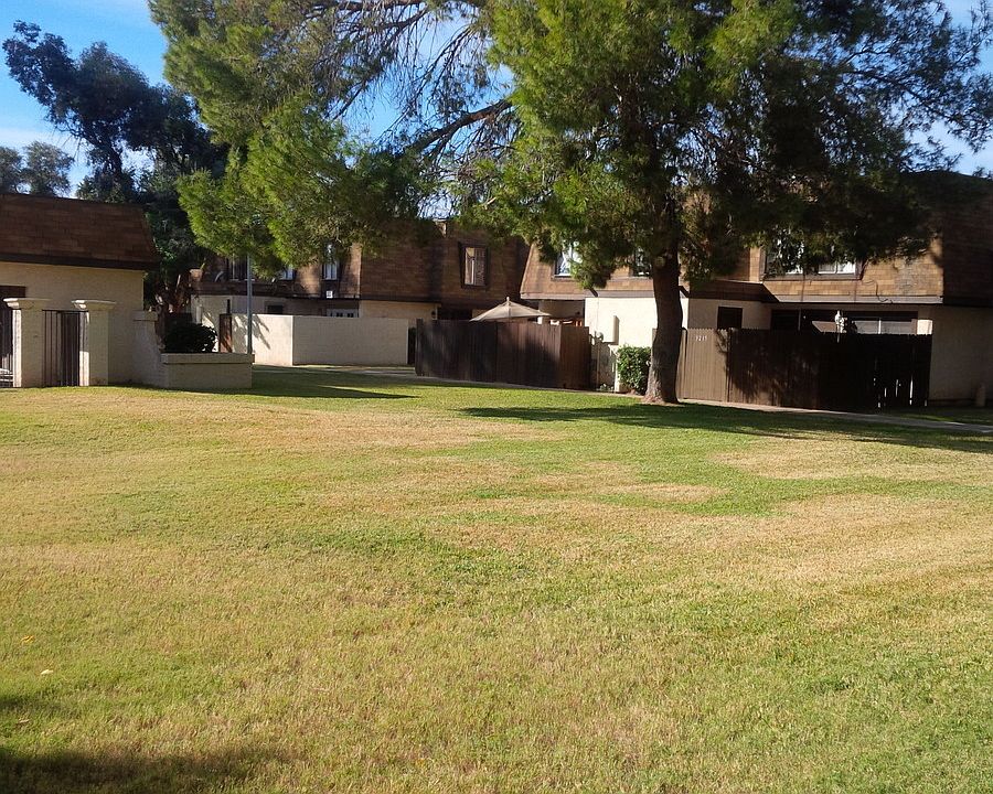 1st image of 8101 N 32nd Dr