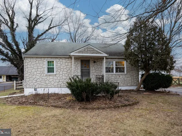 595 Buchert Rd, Gilbertsville, PA 19525