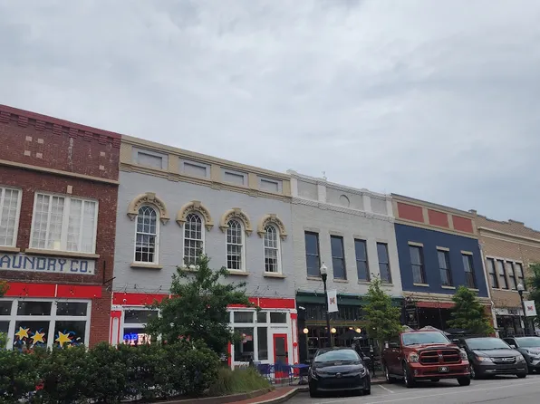 452 2nd St #204, Macon, GA 31201