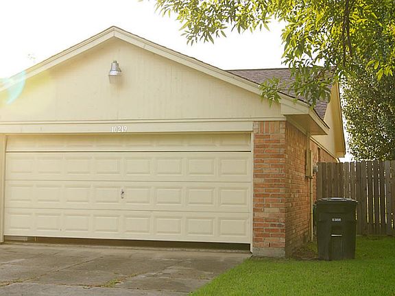 3rd image of 10219 Kirkdale Dr