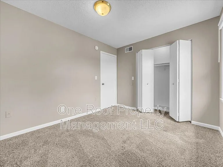 1909 Chateau Dr — Photo 15