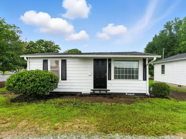 35 Jan St, Angier, NC 27501