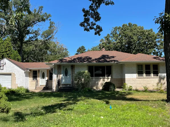 265 Floral Dr, Shoreview, MN 55126