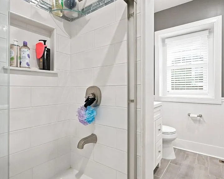 124 Price St — Photo 13