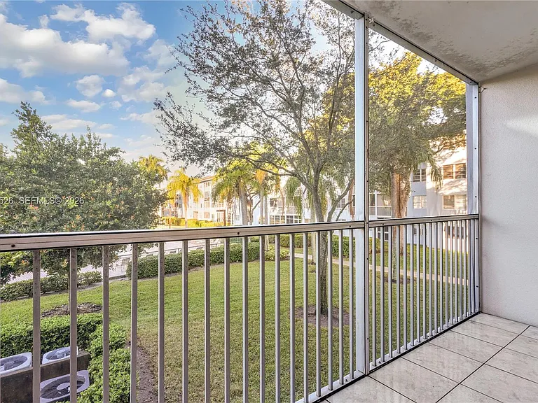 650 SW 124th Ter #214P — Photo 30