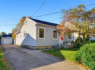 9 Spencer Ave, Dundas, ON L9H 1E7