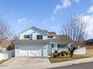 4915 Overbluff Dr, Yakima, WA 98901