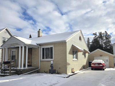 1704 Kosciuszko Ave, Bay City, MI, 48708