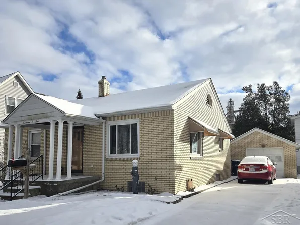 1704 Kosciuszko Ave, Bay City, MI 48708