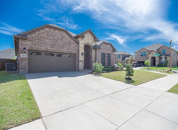 2nd image of 2200 Corsair Ln