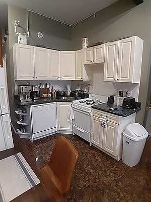 4th image of 67 E 2nd St APT 9