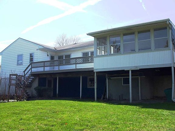 2nd image of 16 Petticoat Ln