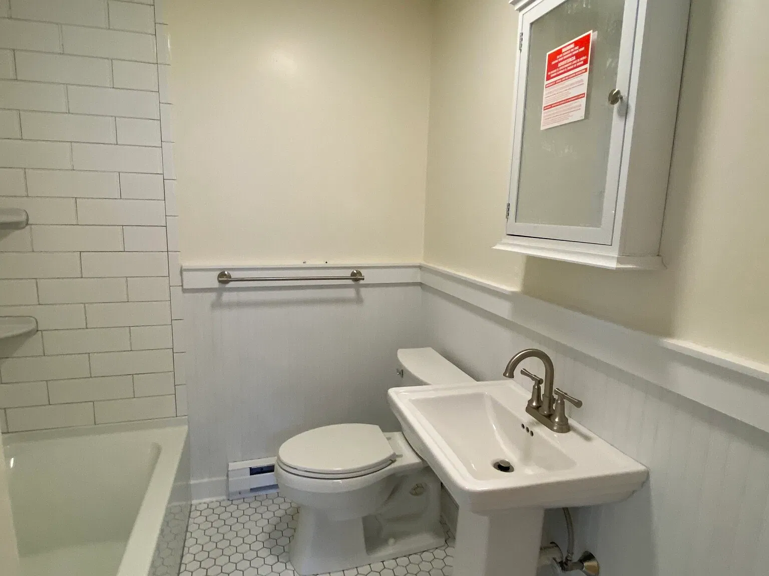 1 bed, 800 sqft, $1,995 — Photo 3