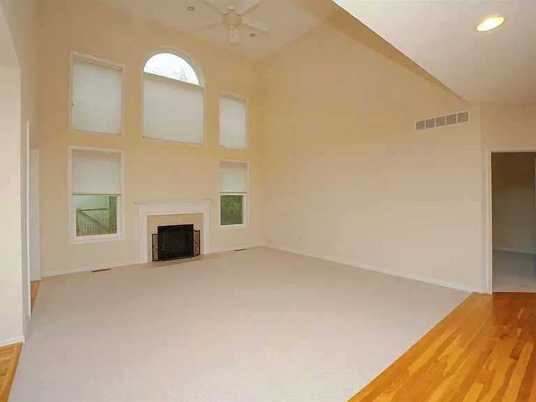 4907 Forest Ridge Dr — Photo 11