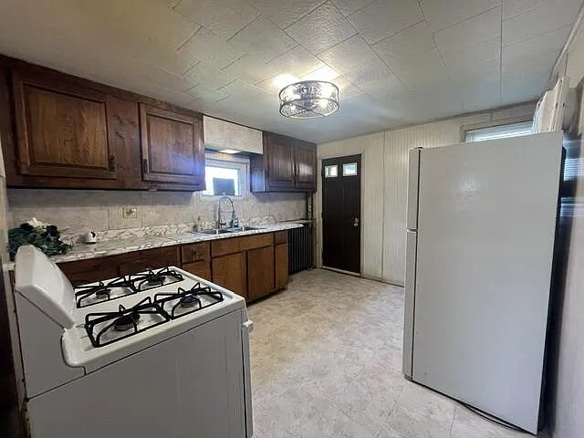 3 bed, 1.0 bath, $850 — Photo 4