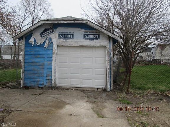 4th image of 3331 Elyria Ave