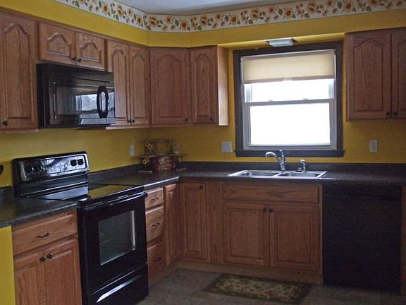 5th image of 30 Sussex Ct W
