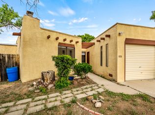 3213 Calle De Molina, Santa Fe, NM 87507