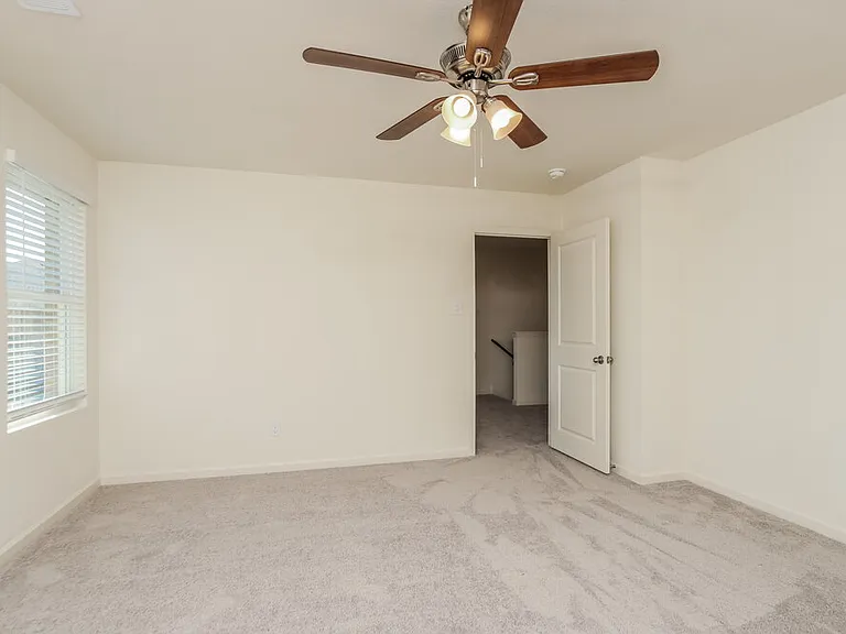 1801 Sandlin Dr — Photo 10