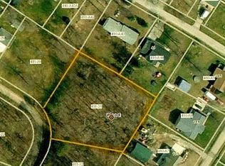 Pinecrest Dr, Washington, WV 26181