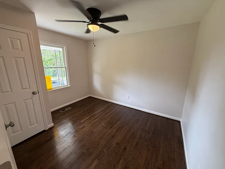 2224 5th St NE — Photo 9