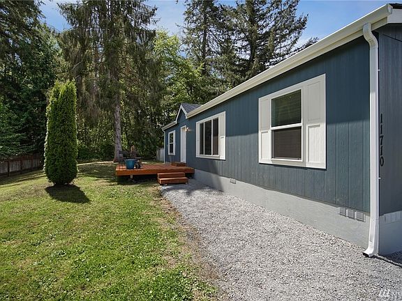2nd image of 11710 64th Pl NE