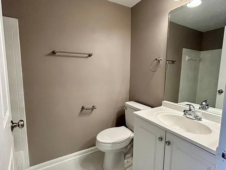 1610J Arlyn Cir — Photo 11